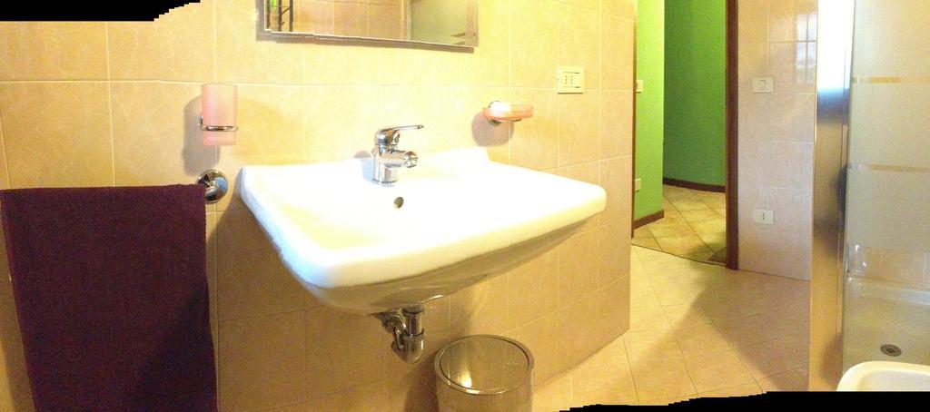 Ca' Dei Gatti Villa Toscolano Maderno Kamer foto